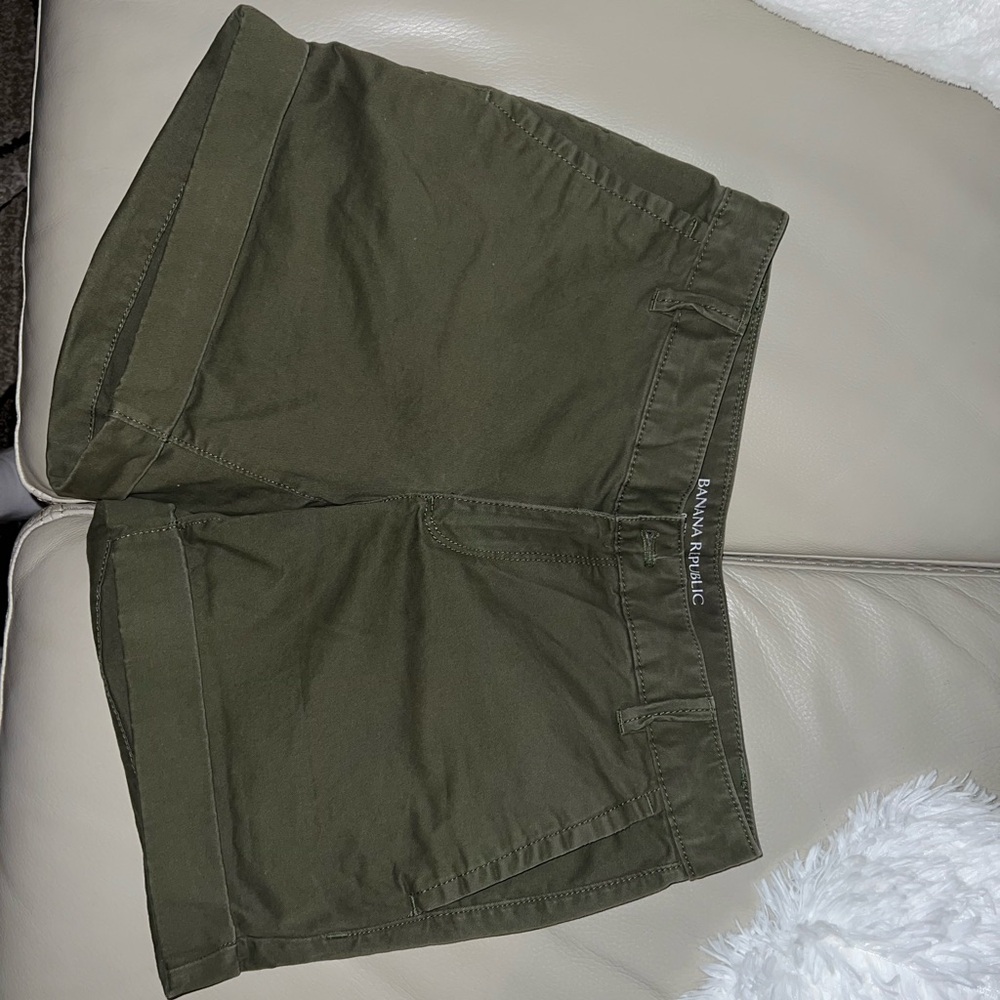 Banana Republic Women's Dark Green Bermudas